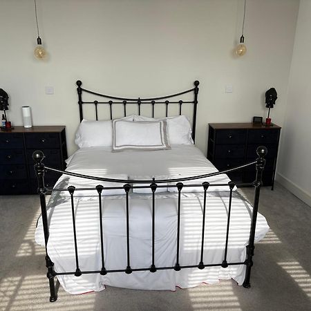 Apartamento Wga- Shared With Host Worthing Exterior foto
